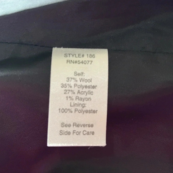 CAbi Women’s Blazer Boucle Charming Wool
Blend Turquoise Black Size 4 - Picture 12 of 16